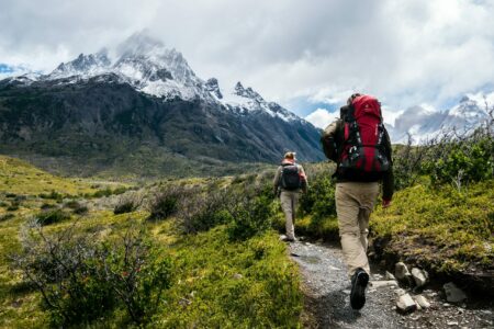 backpacking vs hiking